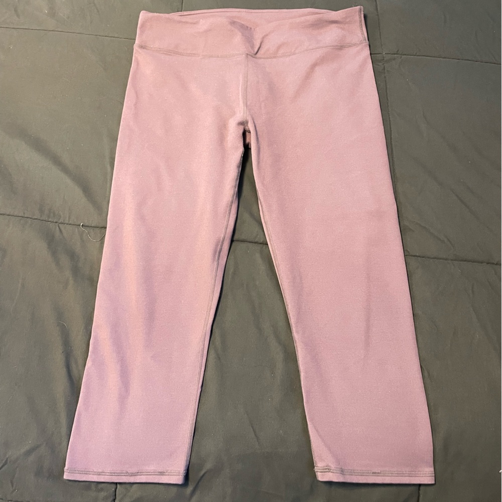 Fabletics Define Powerhold Mid Rise Capri Legging